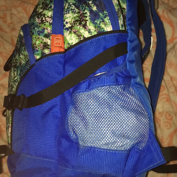 STURDY backpack! - Picture 4 of 6